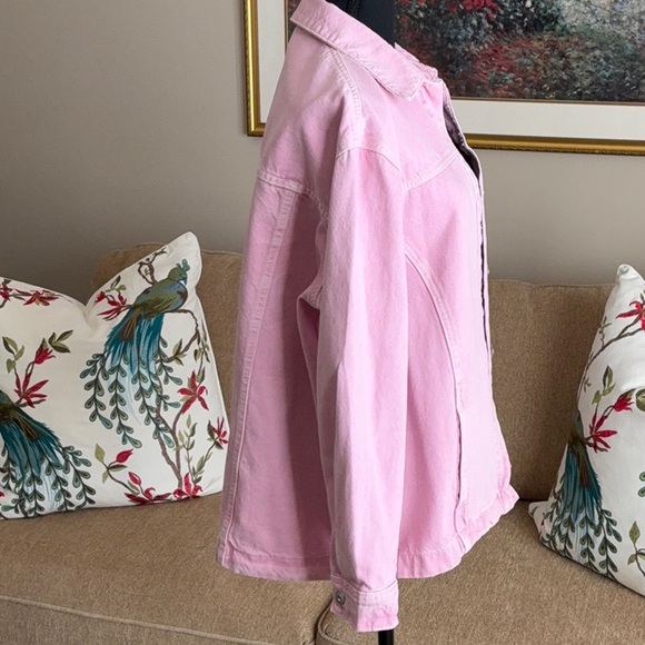 Oversized denim jacket by Zara in faded pink. Size medium - Picture 3 of 5